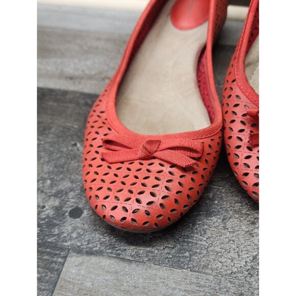 Red Princess W Bow  Roberta Flats Laser Cut Giani Bernini Casual Women's Sz 9M - Picture 2 of 8